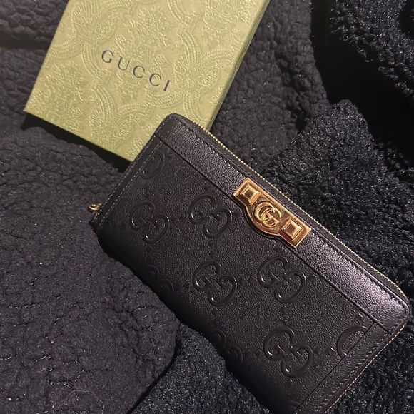 Gucci wallet - Picture 1 of 14